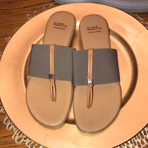 NEVER WORN andre assous made in Spain sandals
